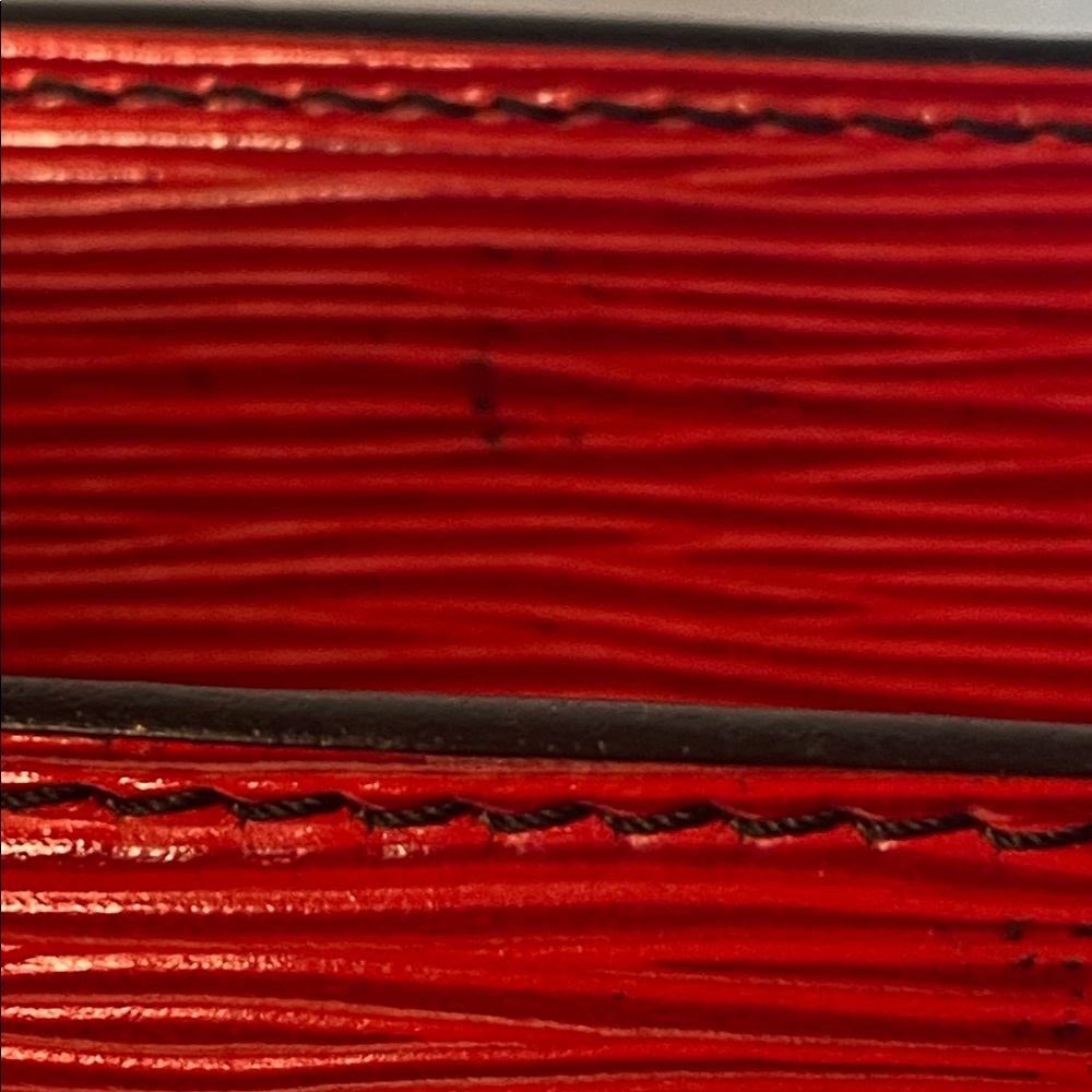 Louis Vuitton Vintage Red Epi Leather Sac Plat GM - Picture 13 of 17